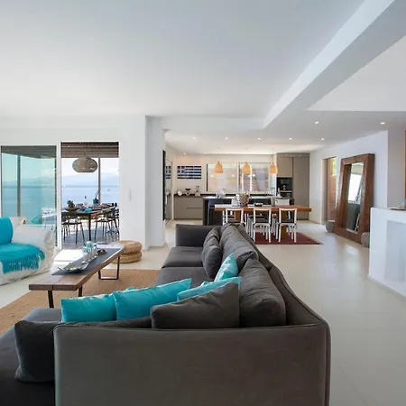 Villa Arkoudaki Luxurious Escape With Infinity Pool & Sea Access