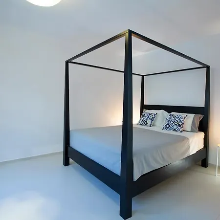 Seafront Arkoudaki *