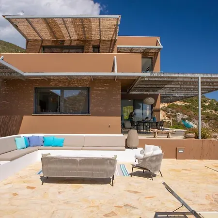 Seafront Arkoudaki *