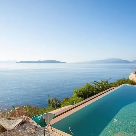 Villa Arkoudaki Luxurious Escape With Infinity Pool & Sea Access *