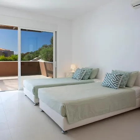 Seafront Arkoudaki Villa