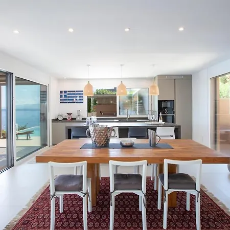 Seafront Arkoudaki Villa