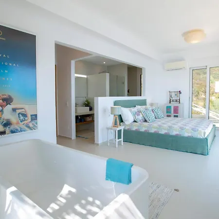 Villa Arkoudaki Luxurious Escape With Infinity Pool & Sea Access Evgiros