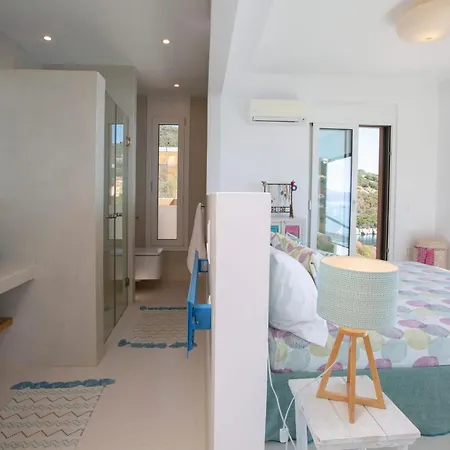 Villa Arkoudaki Luxurious Escape With Infinity Pool & Sea Access Evgiros