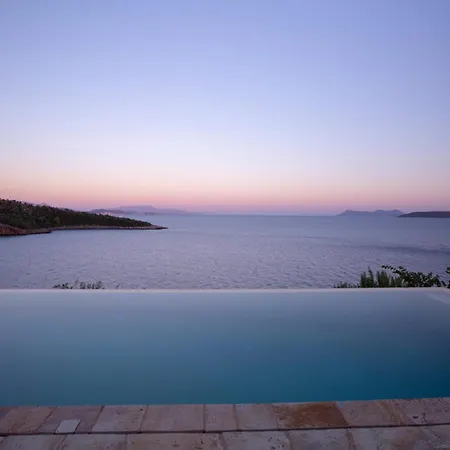 Villa Arkoudaki Luxurious Escape With Infinity Pool & Sea Access Evgiros