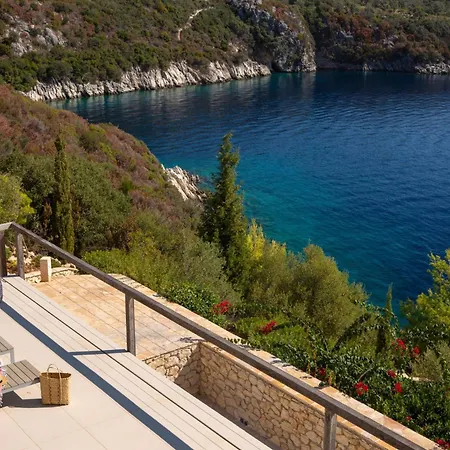 Villa Arkoudaki Luxurious Escape With Infinity Pool & Sea Access Evgiros